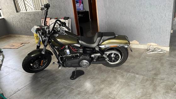HARLEY-DAVIDSON DYNA FAT BOB 